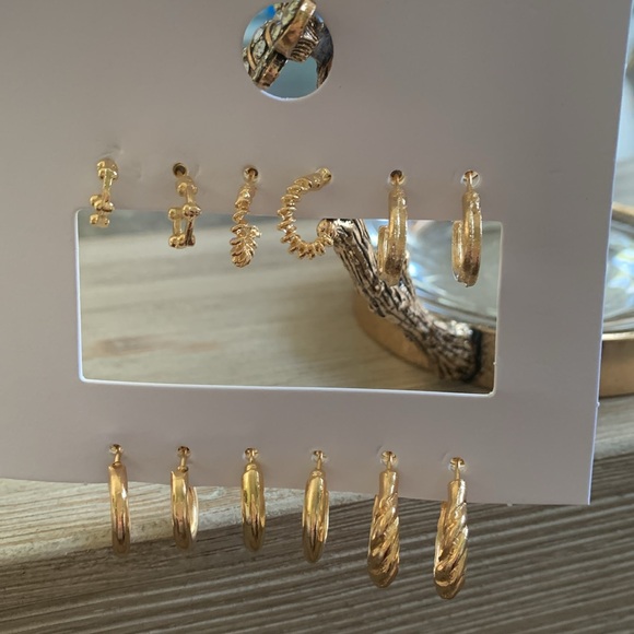 6/$8 NEW Gold Tone Hoop Earrings - Picture 2 of 8